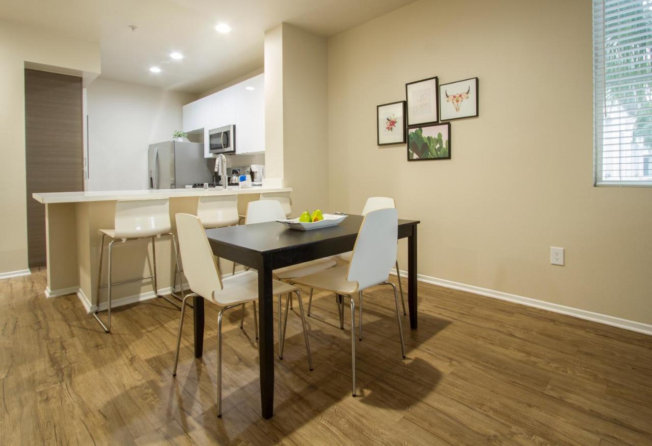 Marina Del Rey's Grand 2/2 Pool View Apartamento